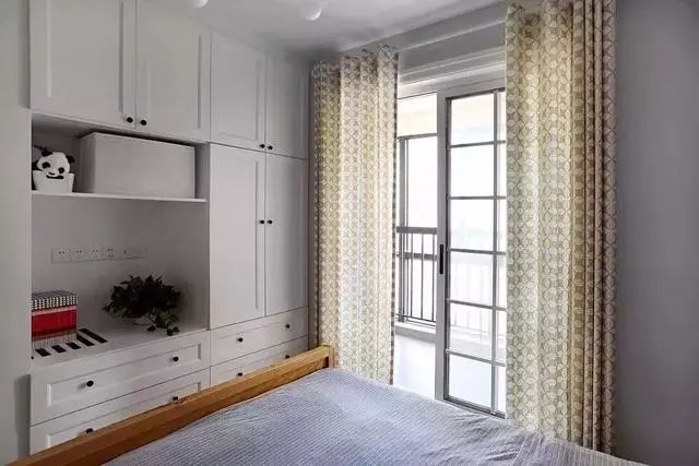 |巴掌大的30㎡单身公寓，全屋北欧风装修，功能齐全还十分宽敞！