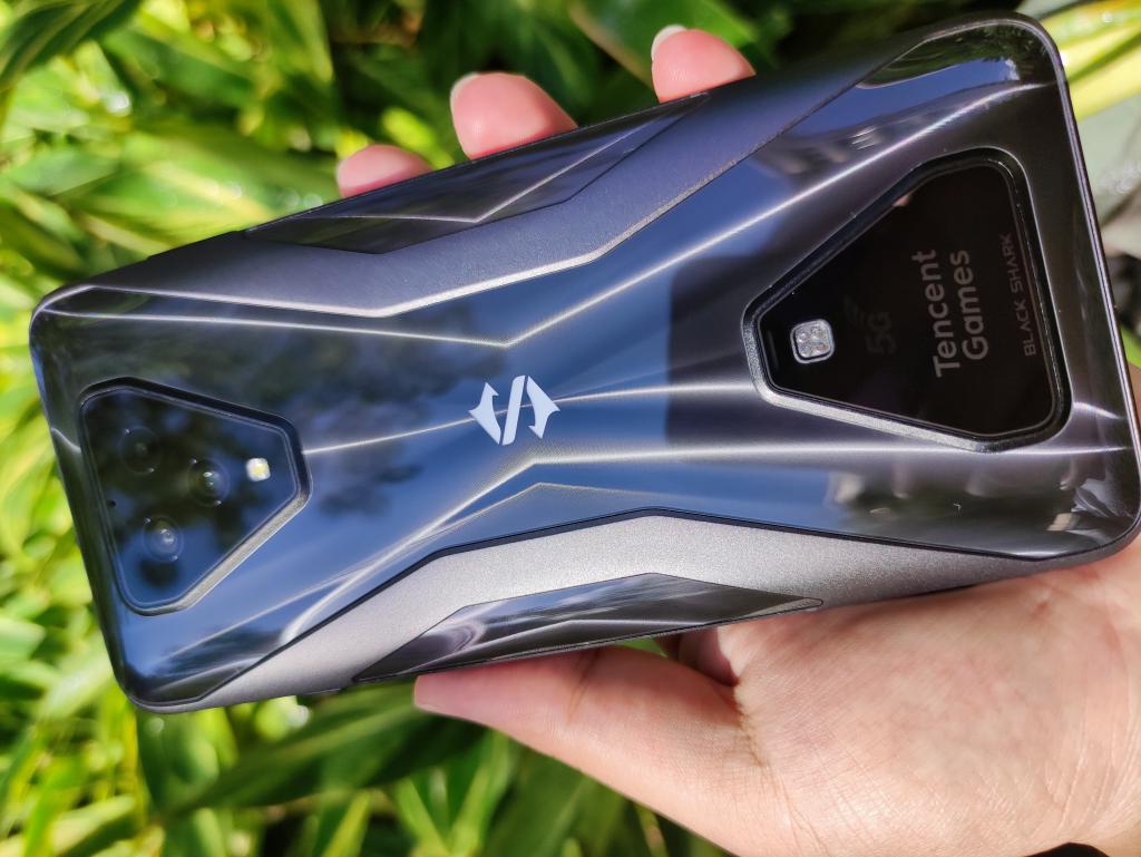 华为|小扎测评 | 腾讯黑鲨3S：张含韵代言能让黑鲨乘风破浪吗？