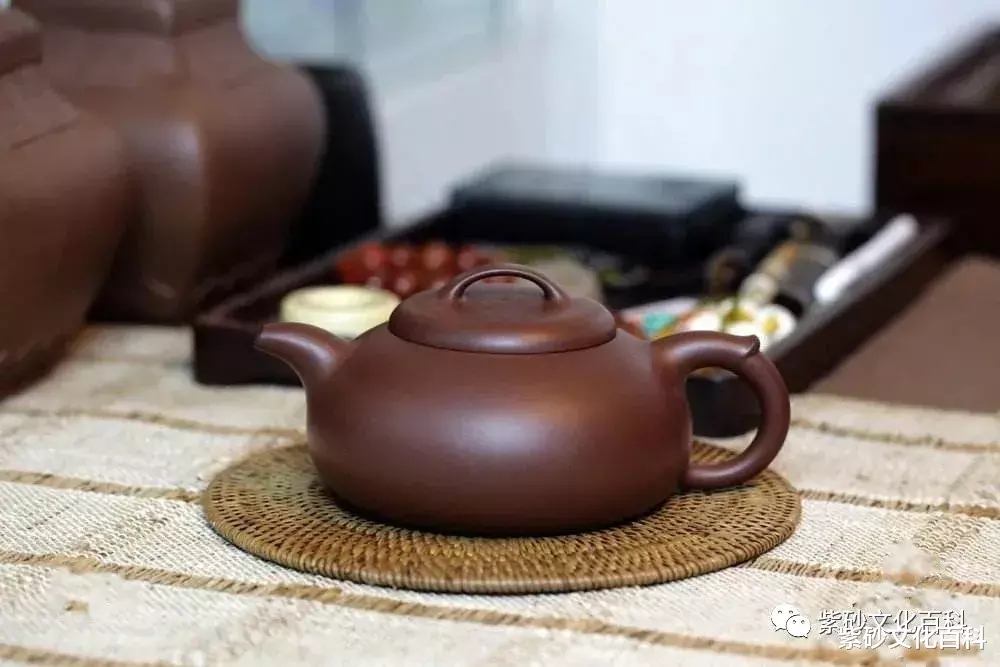 文玩|一把几百块的紫砂壶，泡养多年后，能升值吗？