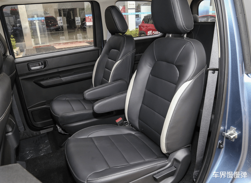 三菱欧蓝德|五菱宏光升级版，好开又便宜，轴距2米8才5万多，神车再续辉煌