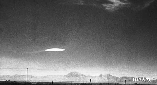 UFO@美方正式公布3段UFO视频，目击者：已经无法用常理解释