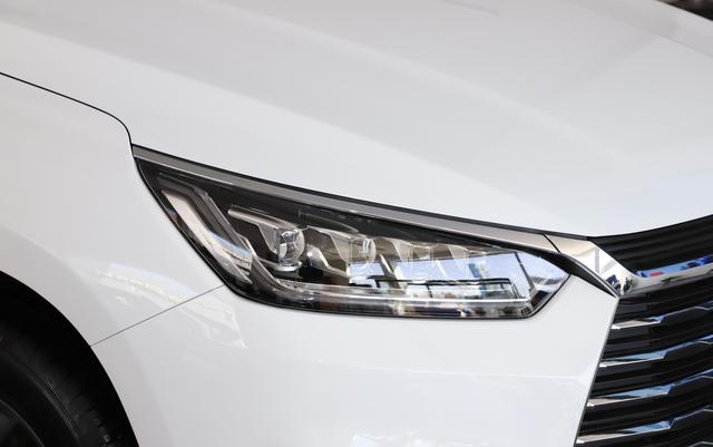 「SUV」了不起的“中国造”，车内静如深海，底盘稳似德系，月薪4000可买