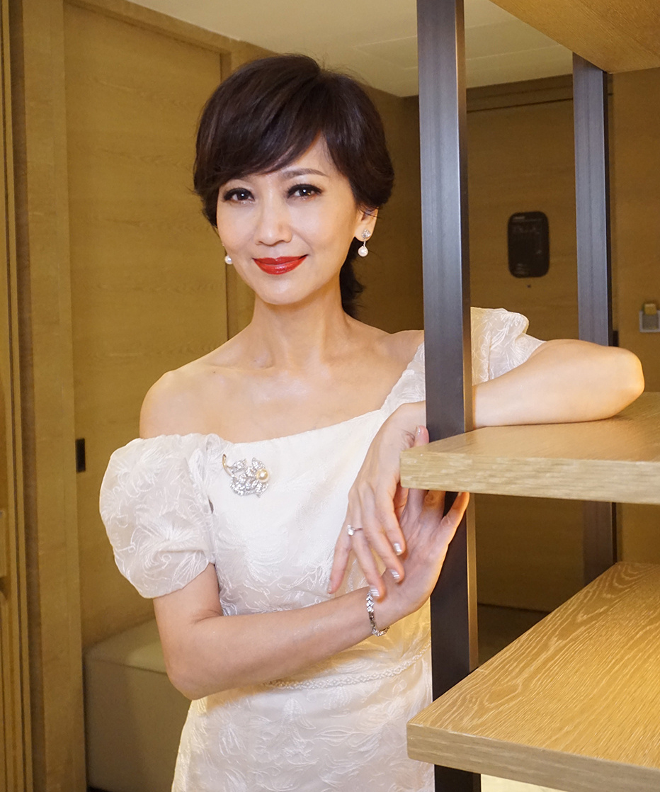 朱茵|朱茵：我17岁的样子，赵雅芝：这是我17岁，徐若瑄：麻烦靠边