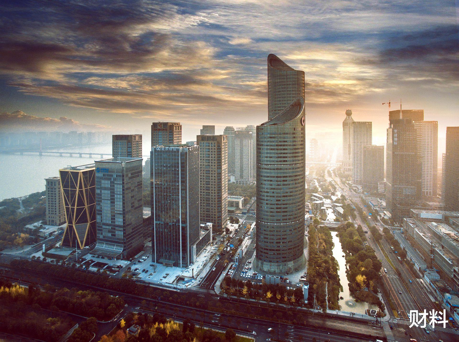 #老干妈#又一女老板“倒下”！靠“摆地摊”起家成女首富，如今负债357亿