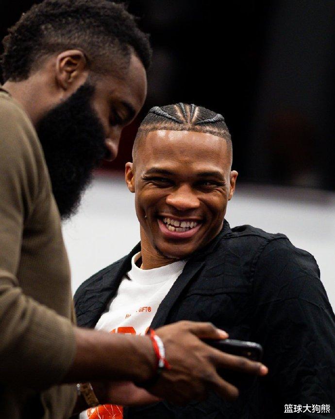 威斯布鲁克|威少交易最新进展！火箭队大开绿灯，买家纷纷观望，哈登却被猛追