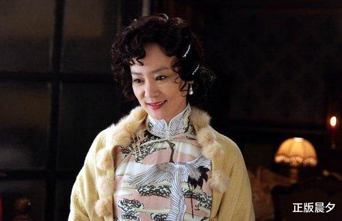 「刘雪华」她是最悲情的瑶女郎，38岁摘除子宫，老公坠楼身亡，62岁仍单身