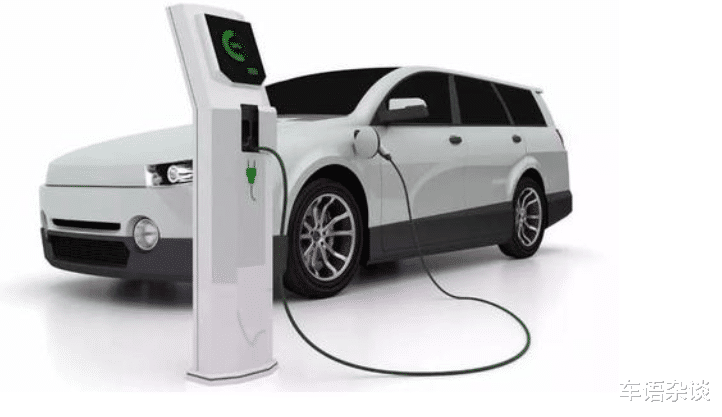 ▲天气升温，新能源汽车的“遮羞布”被揭开，车主：太受罪了