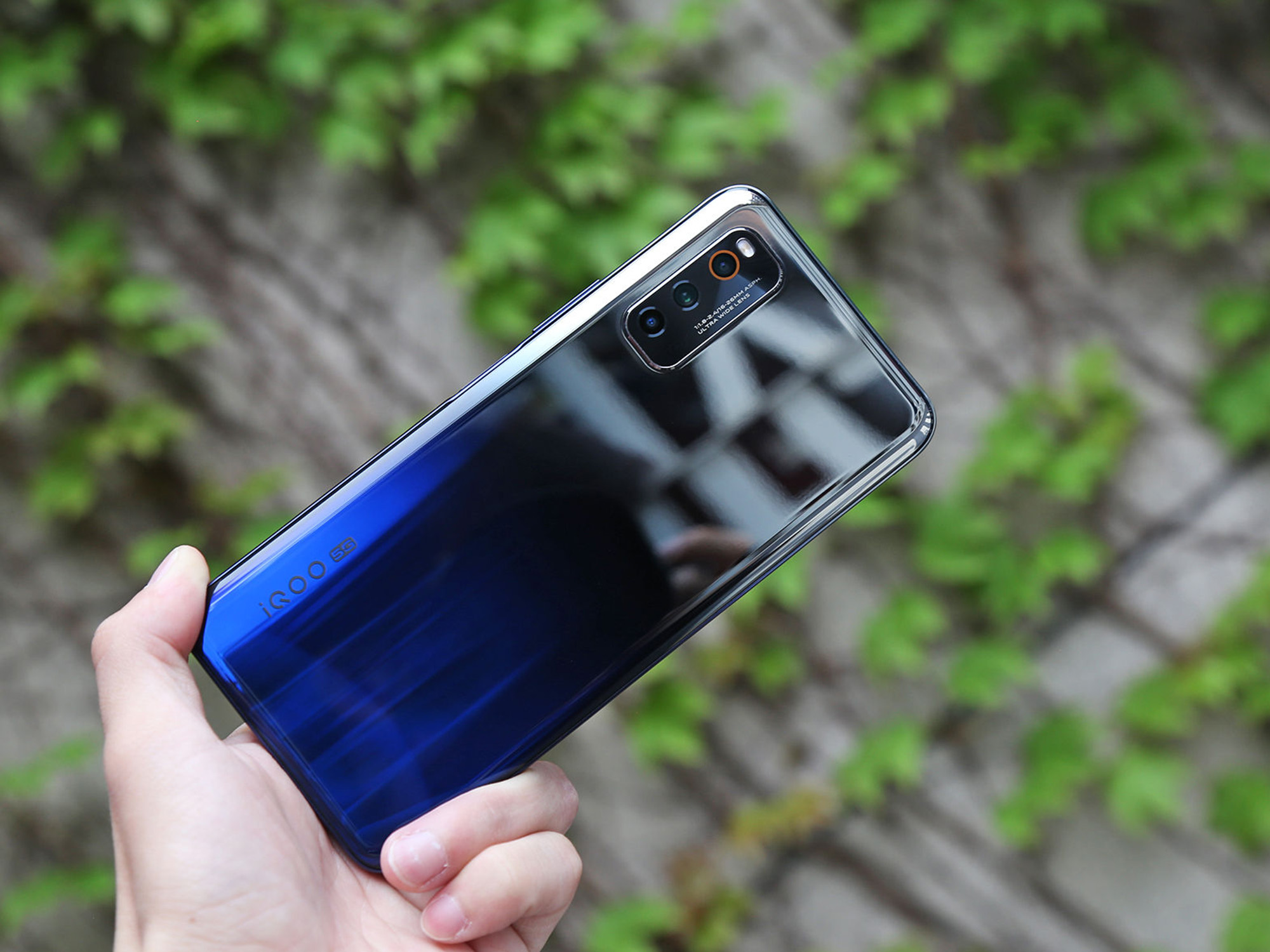 高通骁龙■骁龙865手机又降价了!最低已是2398,没想到比去年同期855还便宜