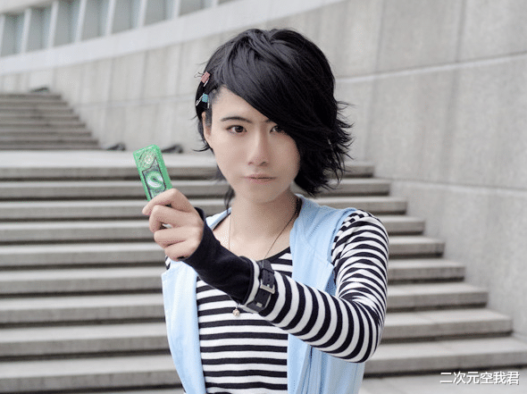 coser|假面骑士民间神级coser，拿“扑克牌”糊头盔，帝骑皮套露脖子