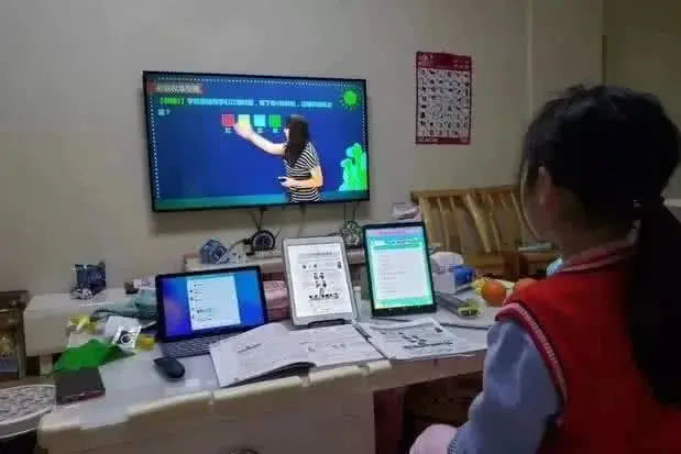 「」为何大学录取通知书里会有银行卡?别误会,是真有用!