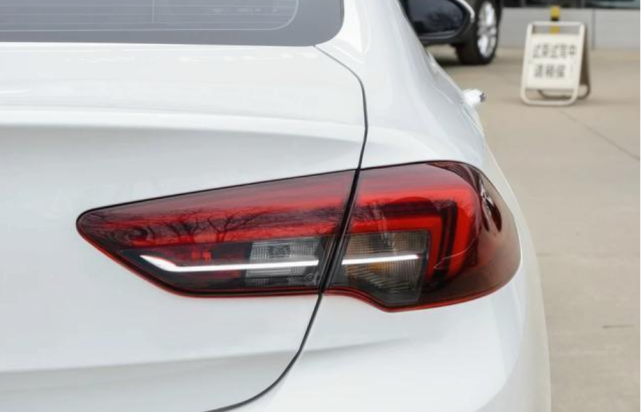 a级车▲可以放弃A级车了！大牌合资4米9配170马，才13万真香