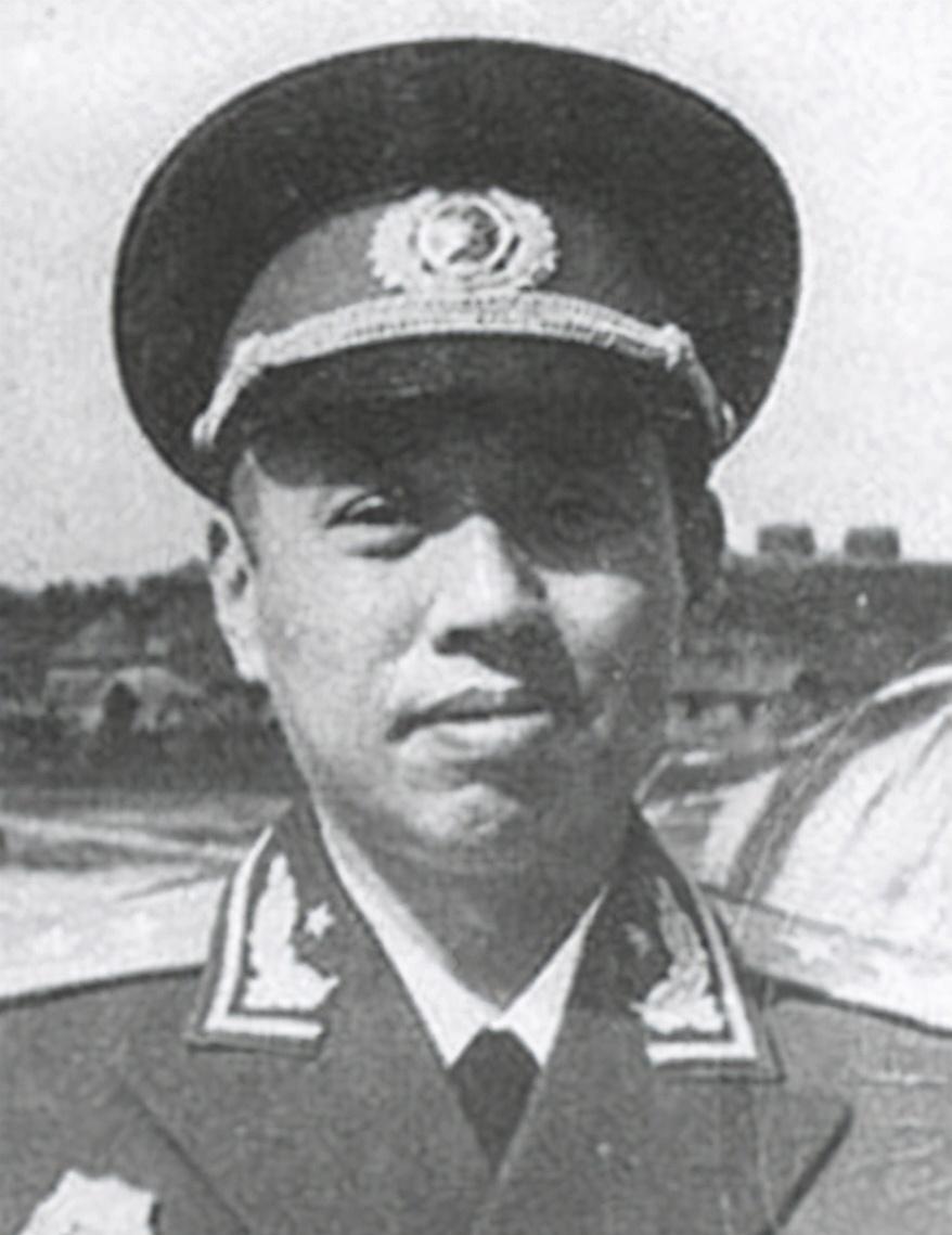 陈伯钧|他是红军时期的军团长,抗战时王震的上级,为何未授大将