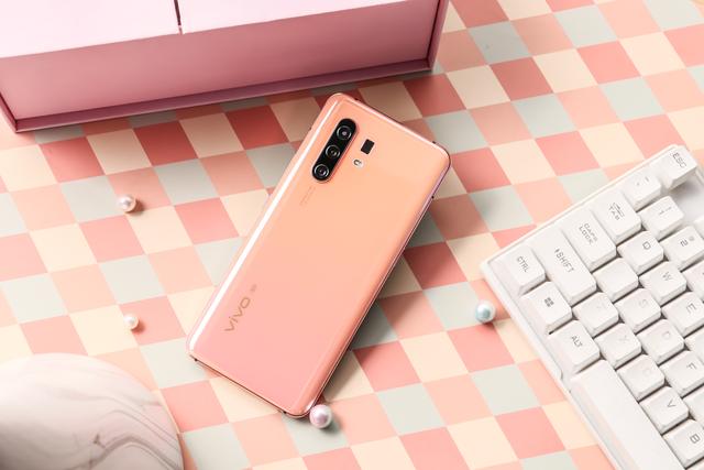 一加科技：5月份来了想买安卓手机就要买新不买旧，4款国产最值得的旗舰手机