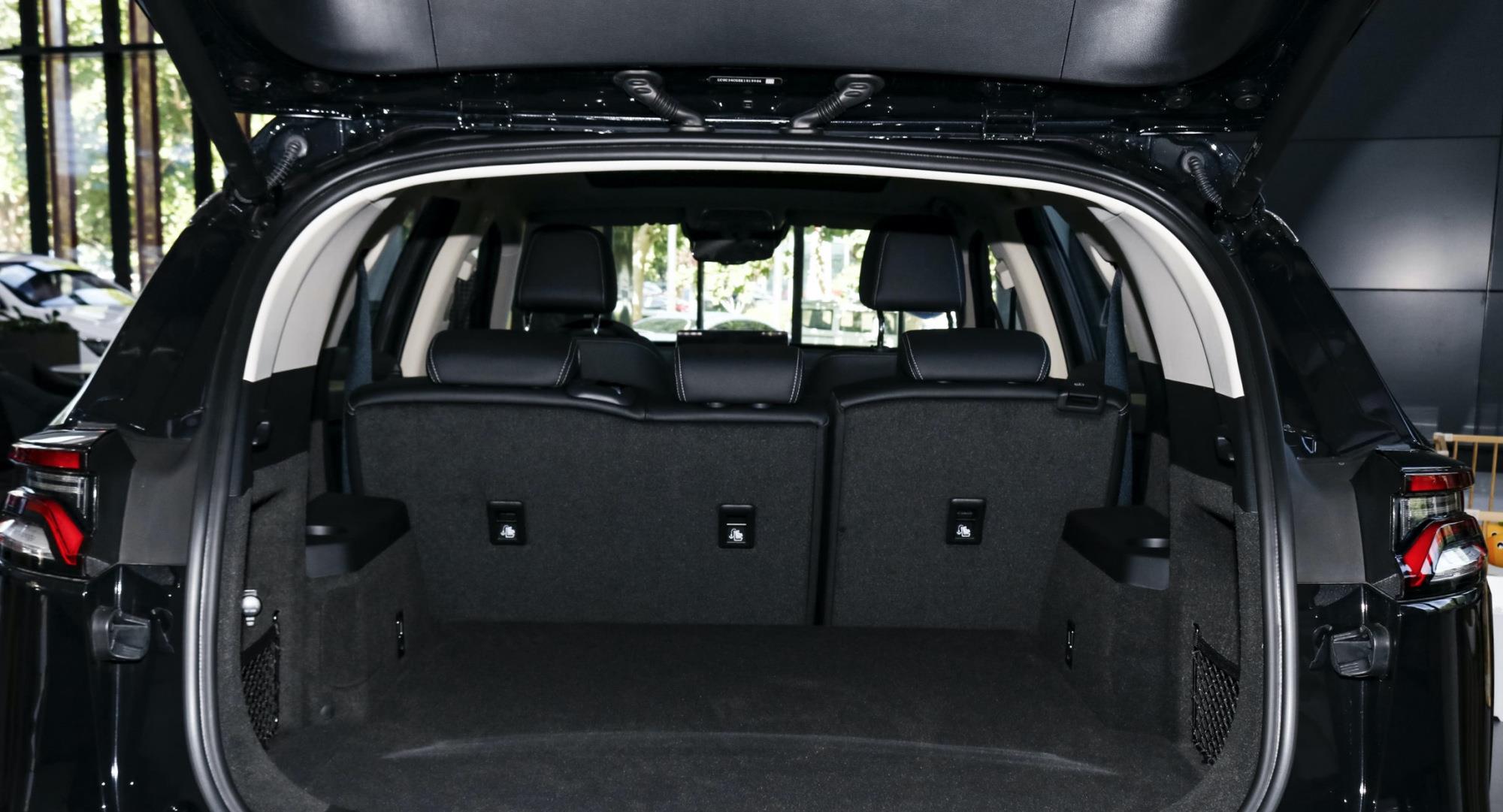 动力|比亚迪又一“王牌”，5/6/7座随心选，配6AT油耗8.8L