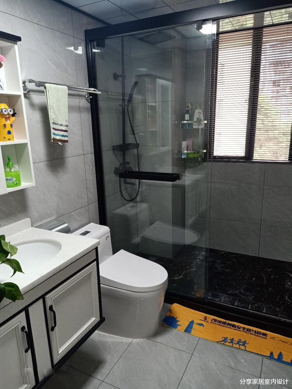 |历时半年装修完工，打扫干净晾着通风中，过道打柜子非常实用！