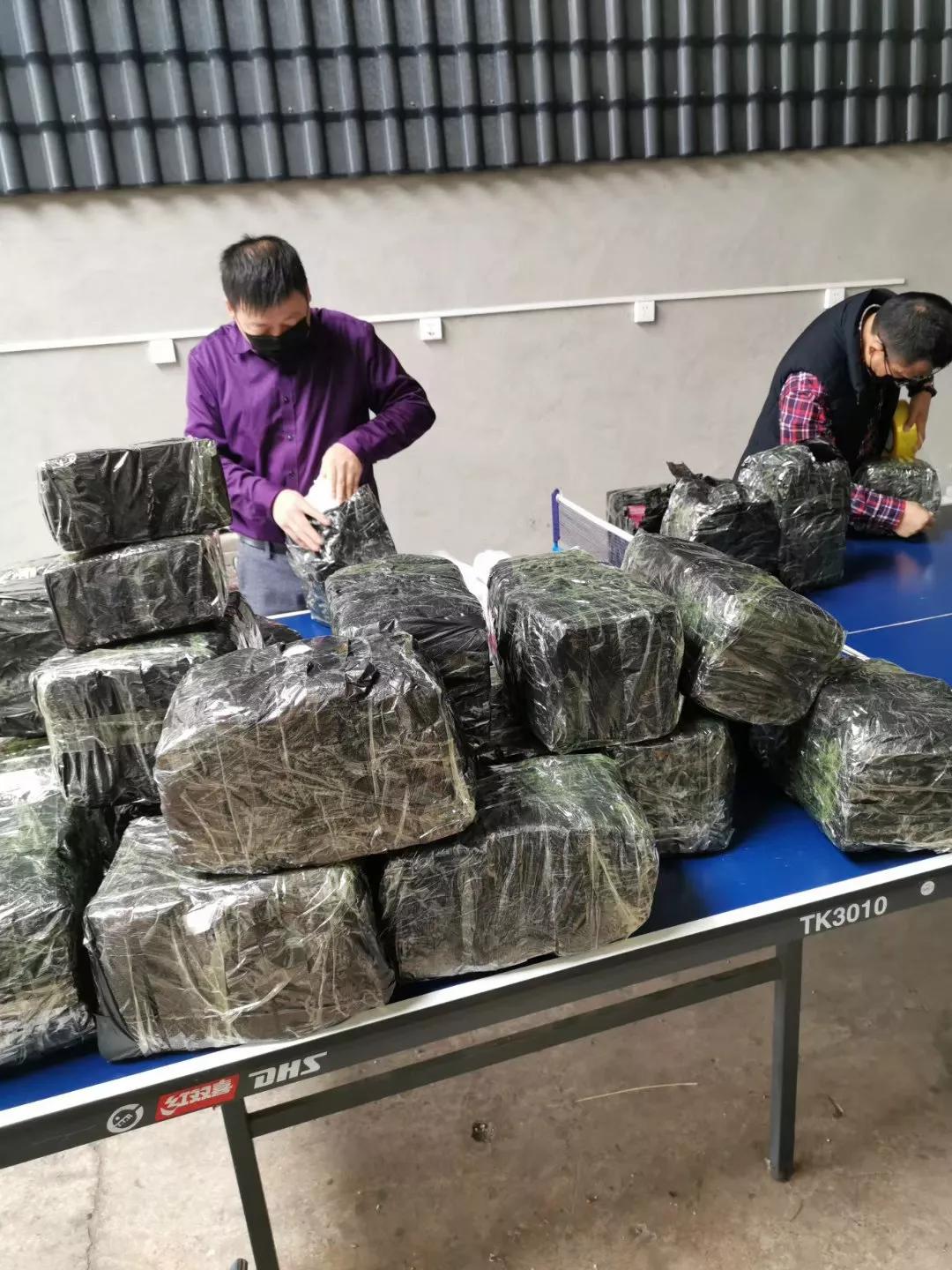 快递员、外卖小哥、网约车司机、工厂员工的口罩，够不够用？