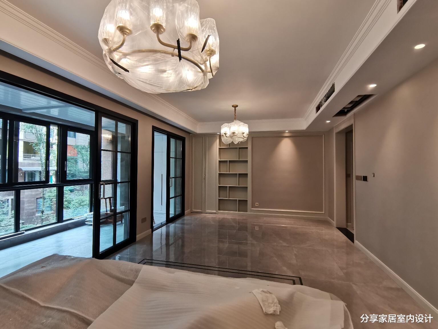 『』辛苦大半年装修完工，正在陆续布置家具，阳台特别喜欢，晒晒！