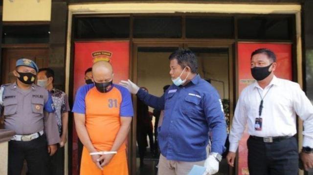 睹图|男子出国打工9年给妻子汇96万，回家发现钱所剩无几将妻子杀害