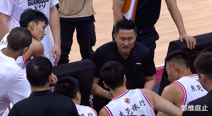 『广东省』火力全开！卫冕冠军吊打北控队 苏群：看广东队的比赛不能迟到