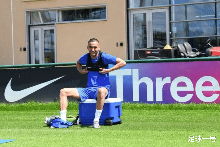 英超|1-1!9300万双星踢疯了!开场4分钟传射,全英超开始嗅到不安