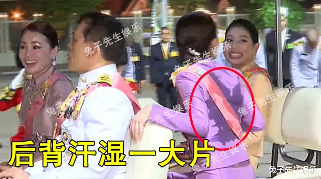 泰國大公主和國王搭車，手扶老爸椅背很貼心，汗流浹背不叫一聲苦-圖3