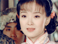 王艳|给婆婆洗脚，被儿子骂猪头，如今46岁的王艳豪门生活还好吗？