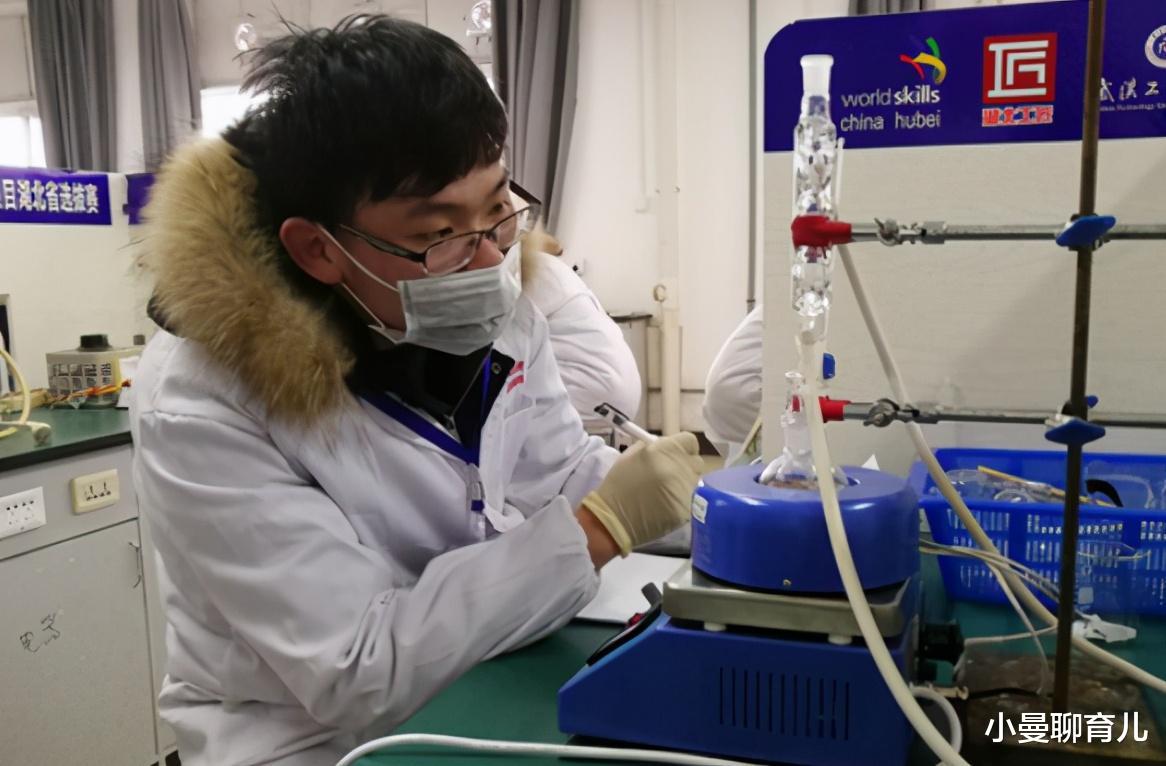 |2020年就业率最高的5个专业,没毕业就被“招走”,有你的专业吗