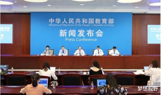 ##教师会涨工资？别想的太简单，这类教师才涨薪