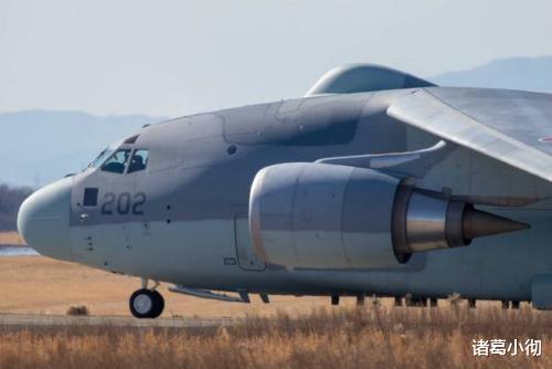 电子侦察机|日本隐藏了多少军工科技？又一架大型飞机现身现场，造型十分邪恶