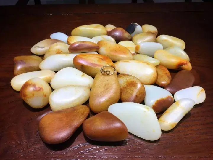 |墨玉河的红皮料