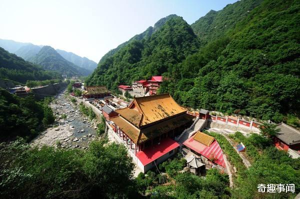 『武当山』中国十大道教名山，道教祖庭和发祥地