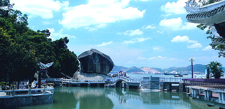 新疆维吾尔自治区|十一国庆节旅游，这几个地方只要看上一眼，一生忘不掉