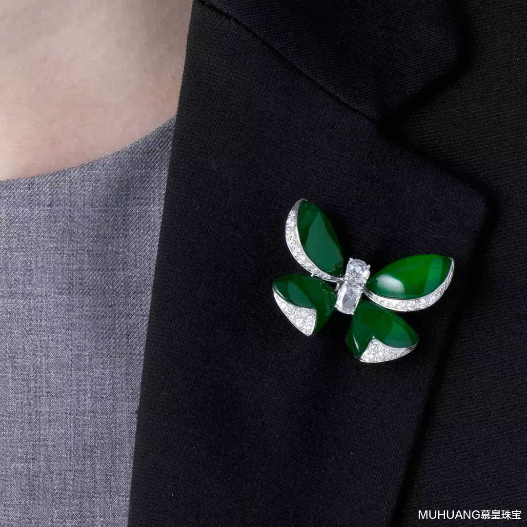 翡翠|2020年四大春拍落槌，翡翠类最高成交高达8070万港元！