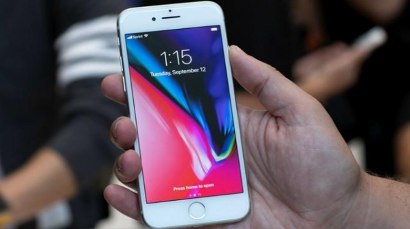 「荣耀」感谢iPhoneSE2,iPhone8价格跳水,从5888跌至3299