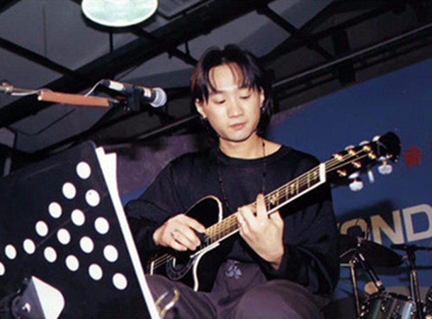 「QQ音乐」黄家驹音乐激励很多人，他的音乐也将，永远流传下去