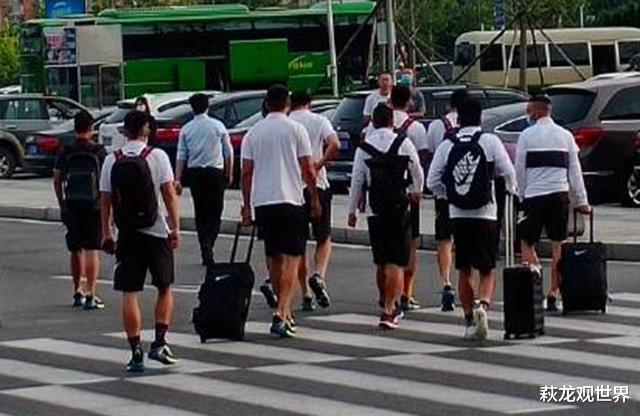 『哈姆西克』瑞典双森来了，哈姆西克变凶猛了！赵一脚瘦了 足协先遣人员抵连