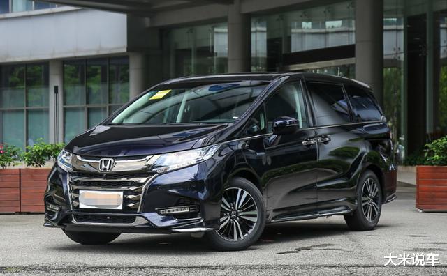 本田|本田又出颜值商务车，油耗5.8L，双电动移门，跌至“清仓价”