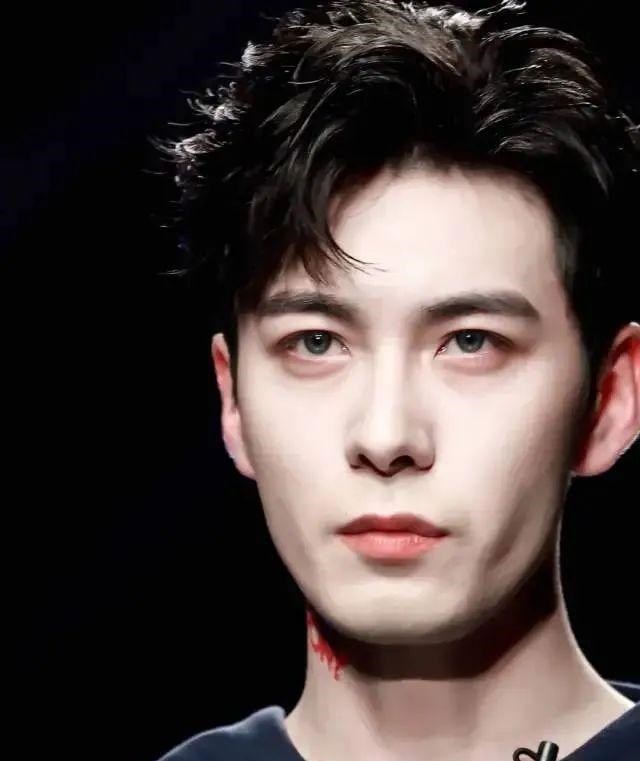 陈星旭|骗女友全家，伪装傻帅甜，这个娱乐圈恶毒男怎么还有千万粉啊