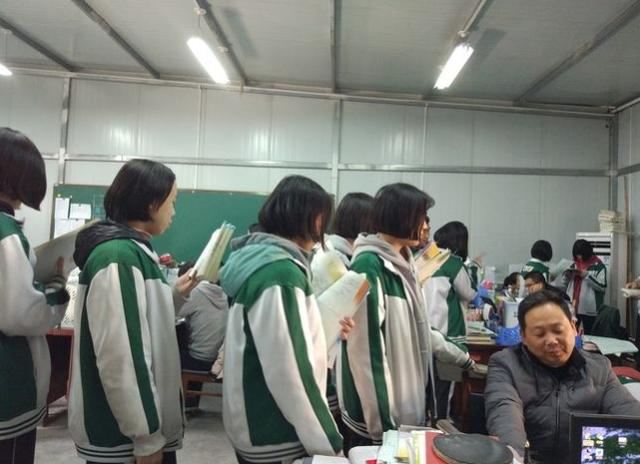 |新高考模式对3种学生“很不利”，高二再改很难，高一学生要避免