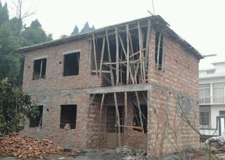 2020年农村建房新政策，3类人别硬撑去买房，后期吃亏就是自己！