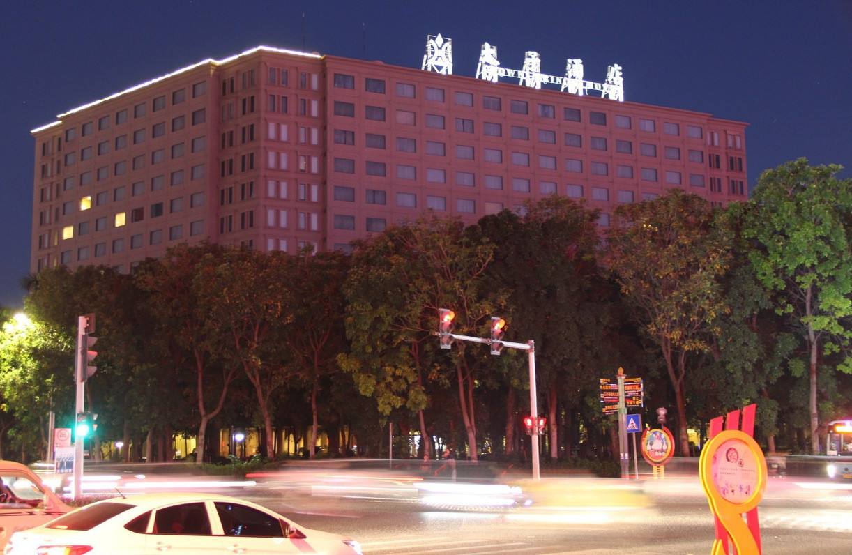 无期徒刑|“东莞土皇帝”梁耀辉：连续两年位列富豪榜，因一缺点被判入狱