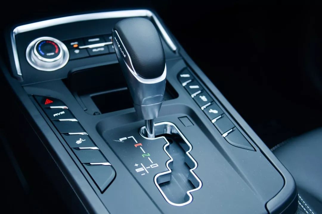 『自动挡』你真的会开自动挡吗？不用怀疑，你可能连起步就错了