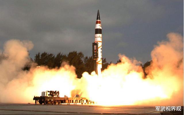 印度|俄罗斯33架战机入境，上千枚导弹运抵印度，美国罕见一反常态