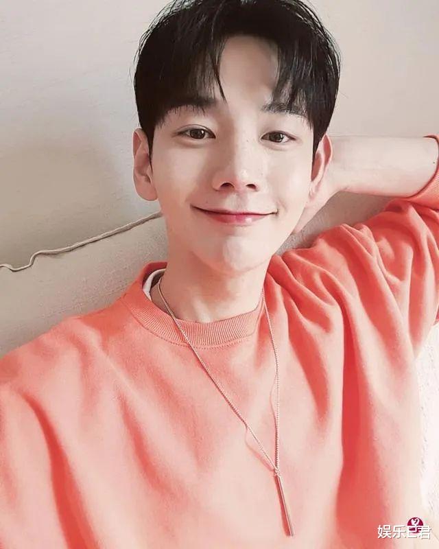 #朴智勋#31岁韩国艺人朴智勋患胃癌病世，网友：饮食习惯要注意