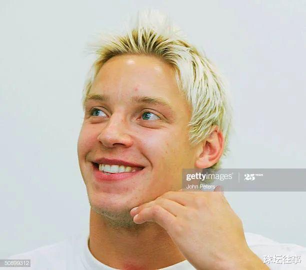 #利兹联#从前那个少年,那个拼到头破血流的阿兰·史密斯,现在在做什么?