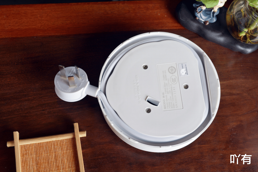 荣耀|荣耀亲选施铂烧水壶：水温度灯环显示+远程控制+24小时保温