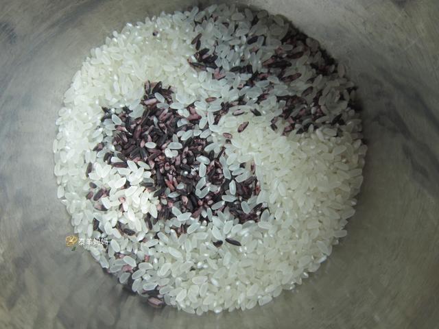 [鸡蛋]这是做过最好做的蒸糕，不用面不用发酵，不用打发鸡蛋，松软好吃