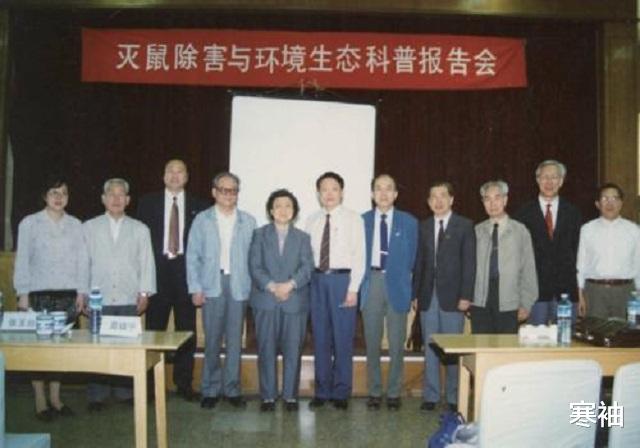 无极县|一己之力灭鼠35万只，鼠药配方火到国外，他说：老鼠都得听我的！