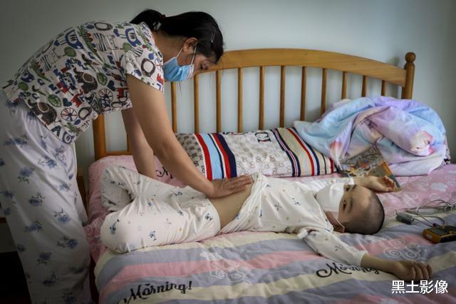 安顺|女子顺产不成挨一刀后怨恨心骤起，今孩子病重她躲回娘家独享清闲