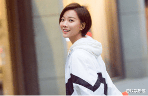 『朱丹』王珞丹一直不愿意告诉别人，朱丹是自己的姐姐，原来这对姐妹的家庭关系很复杂